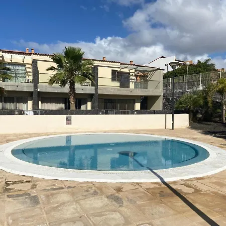 Sun Bay בית נופש *
